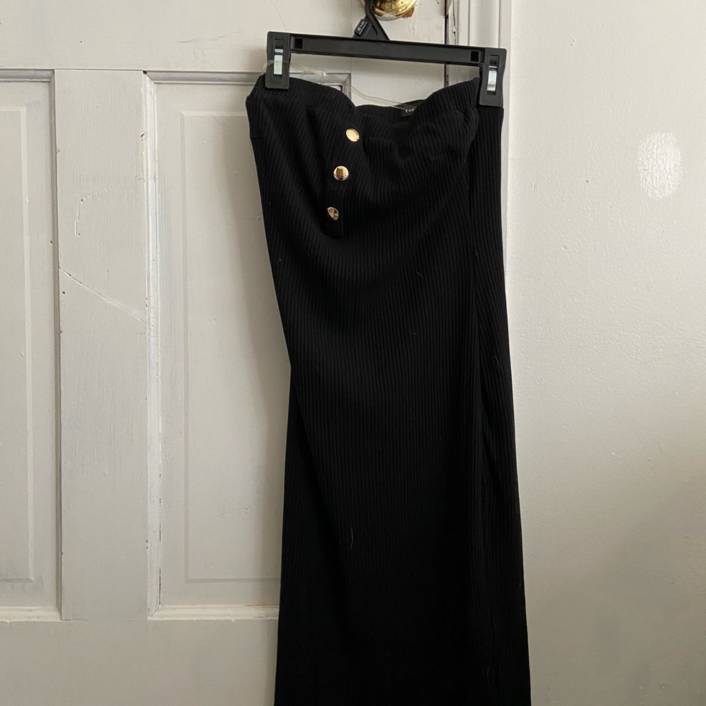 Strapless black dress with buttons